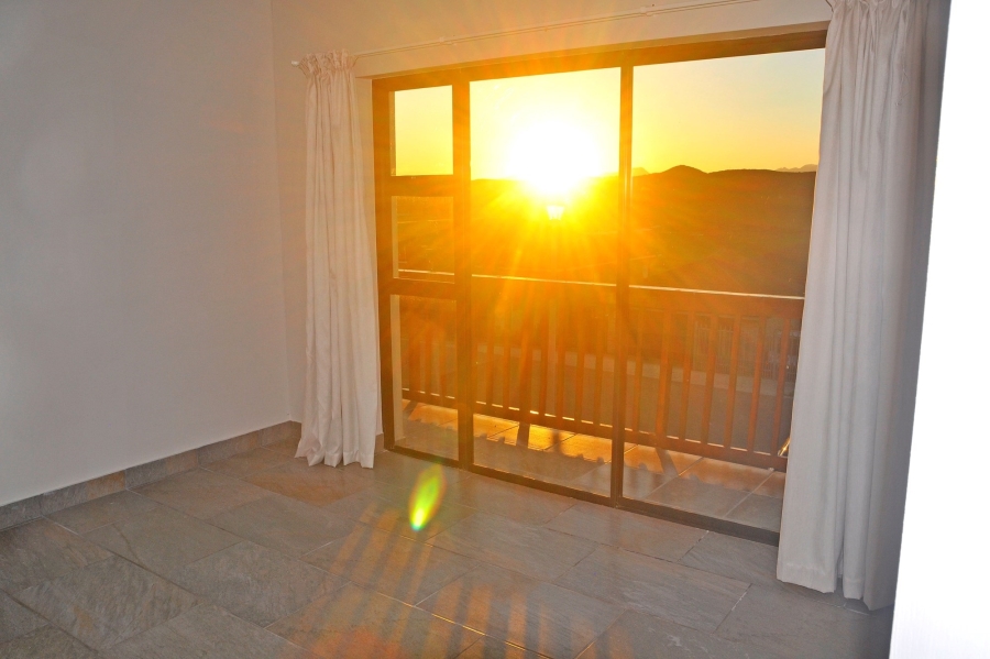 5 Bedroom Property for Sale in Reebok Western Cape
